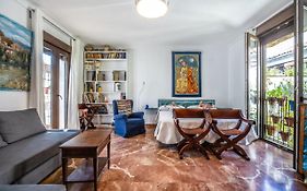 Apartamento con patio cordobés en San Basilio&Parking